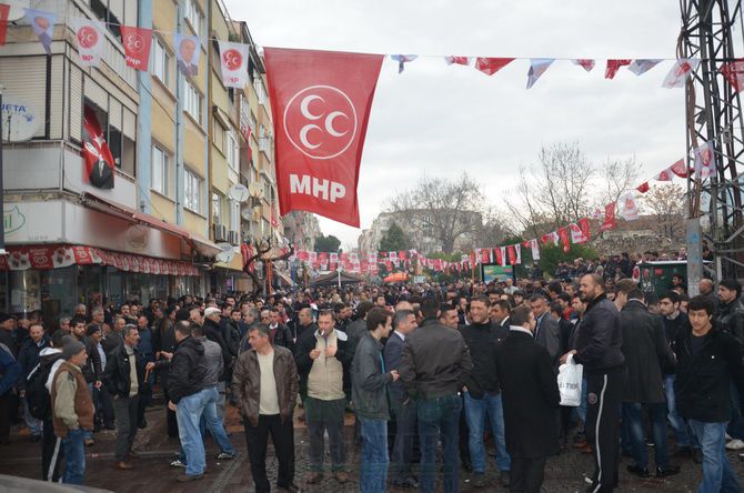 MHP LİDERi DEVLET BAHÇELİ AKHİSARLILAR İLE BULUŞTU